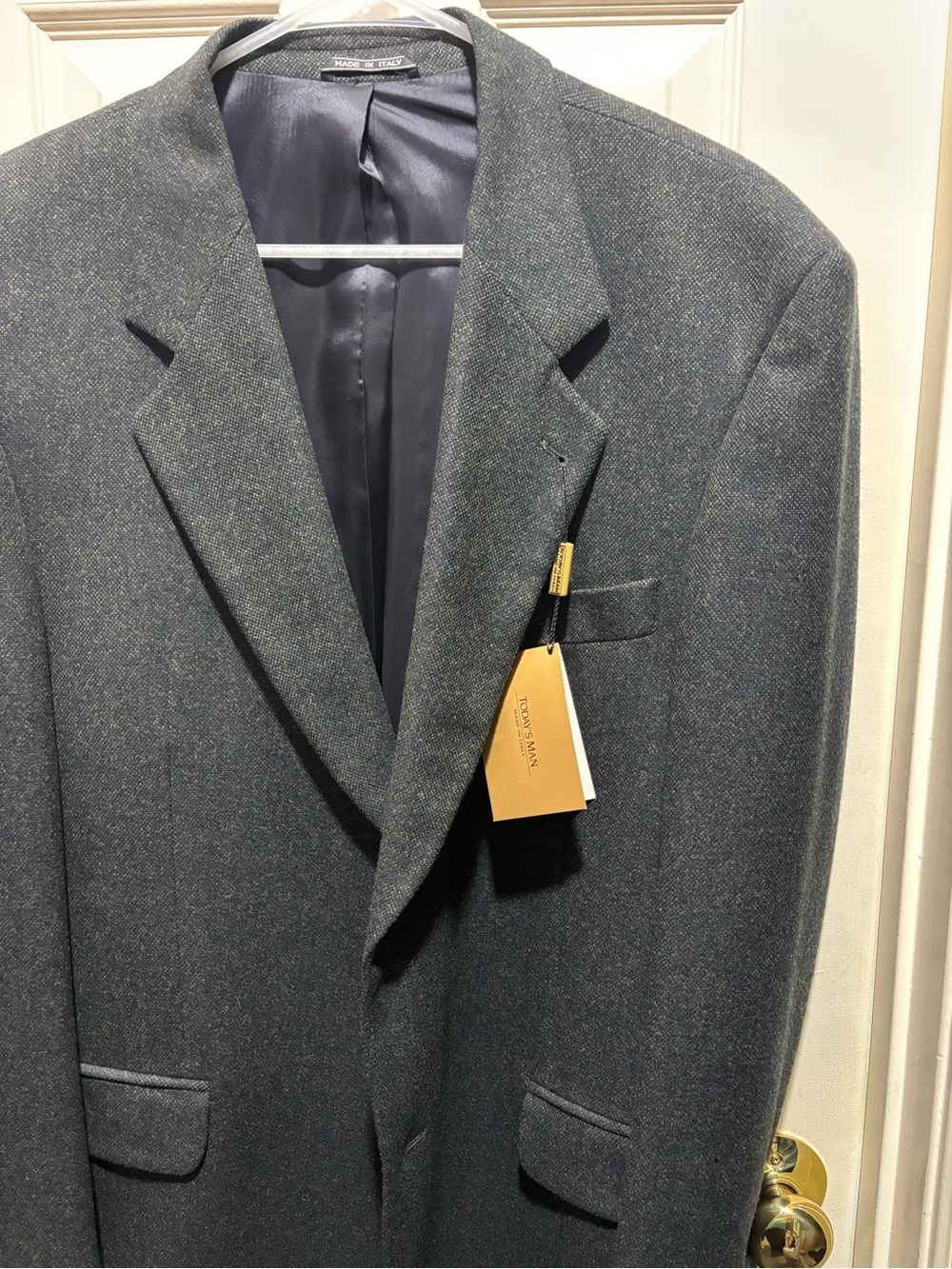 New with tags!  Todays’s Man Amalfi Men's Charcoal Gray Wool-Blend Sport Coat